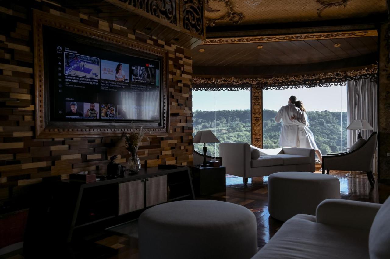 Rancho Bernardo Luxury Villas And Resort Bagac Екстериор снимка