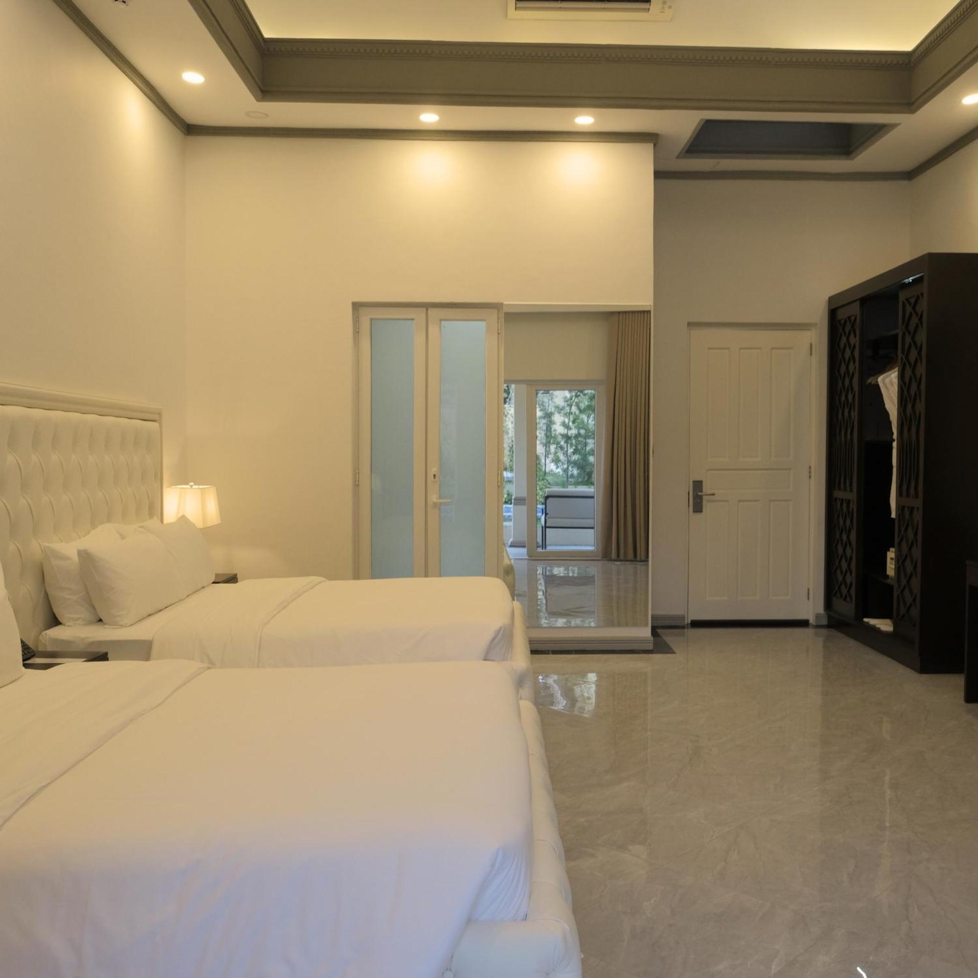 Rancho Bernardo Luxury Villas And Resort Bagac Стая снимка